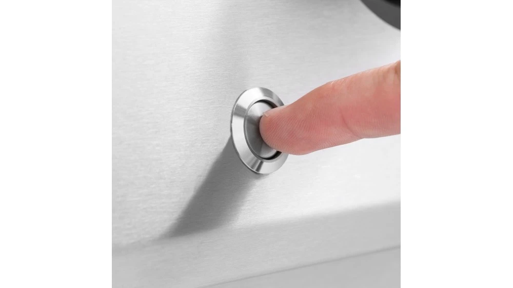 Broil King Regal 690 IR Gas BBQ - Free Cover - Image 3