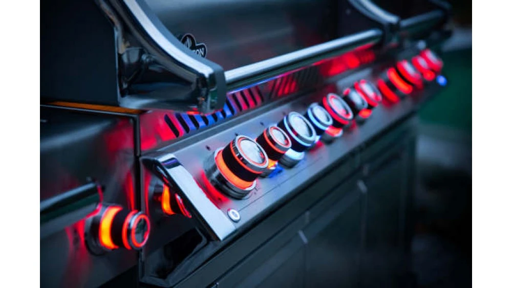 Napoleon Prestige PRO825RSBIPSS-3-GB Gas BBQ - Free Rotisserie And Cover - Image 17